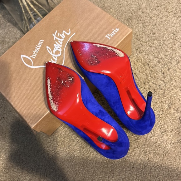 Red bottoms - Picture 4 of 5